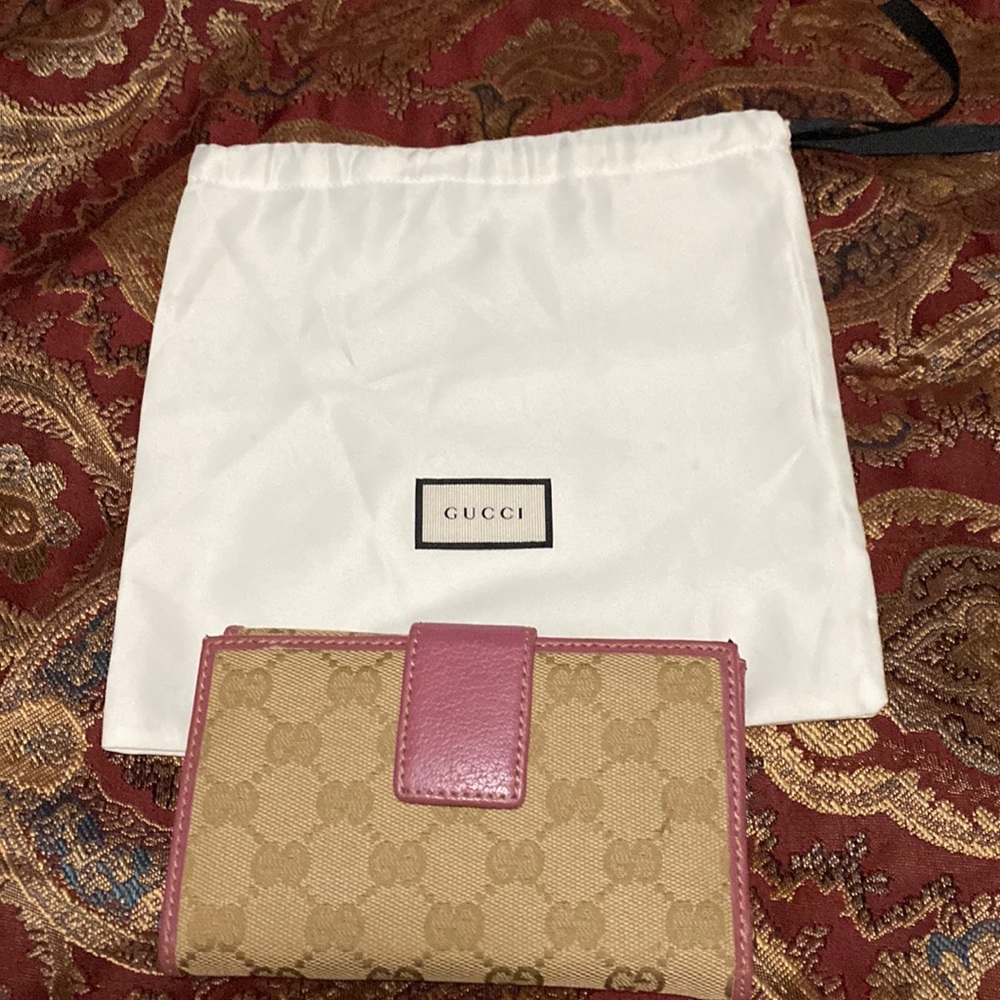 gucci wallet